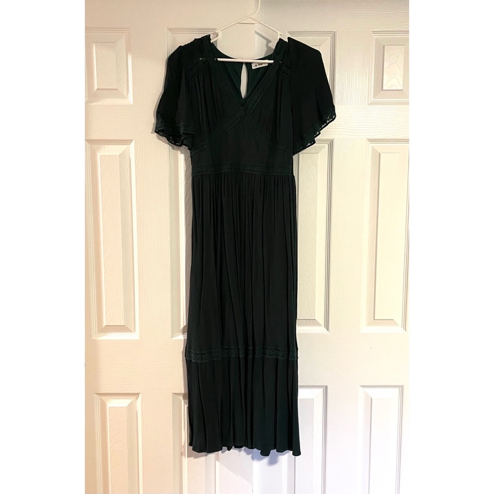 NEVER BEEN WORN- Women’s in bloom forest green dress - size M